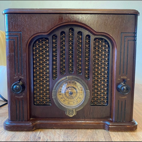 Accents Vintage Ge Cathedral Radio 197s Ge Radio Cassette Player